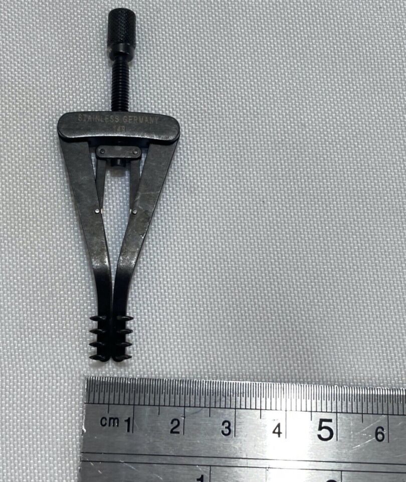 SYMMETRY 80-1812 MicroVascular Modified Black Anodized Alm Retractor 4x4 Prong — photo 3