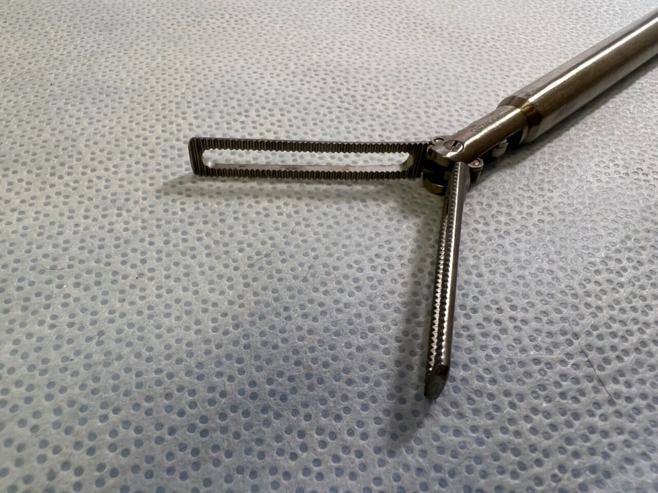 SNOWDEN-PENCER 90-7926 Tungsten Carbide 10mm Bariatric Laparoscopic Grasper — photo 4