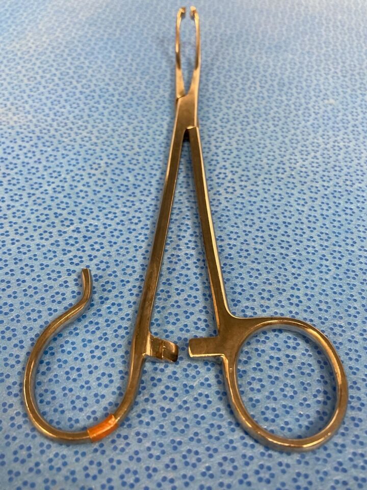 CODMAN 30-7315 White Tonsil Seizing Forceps — photo 7