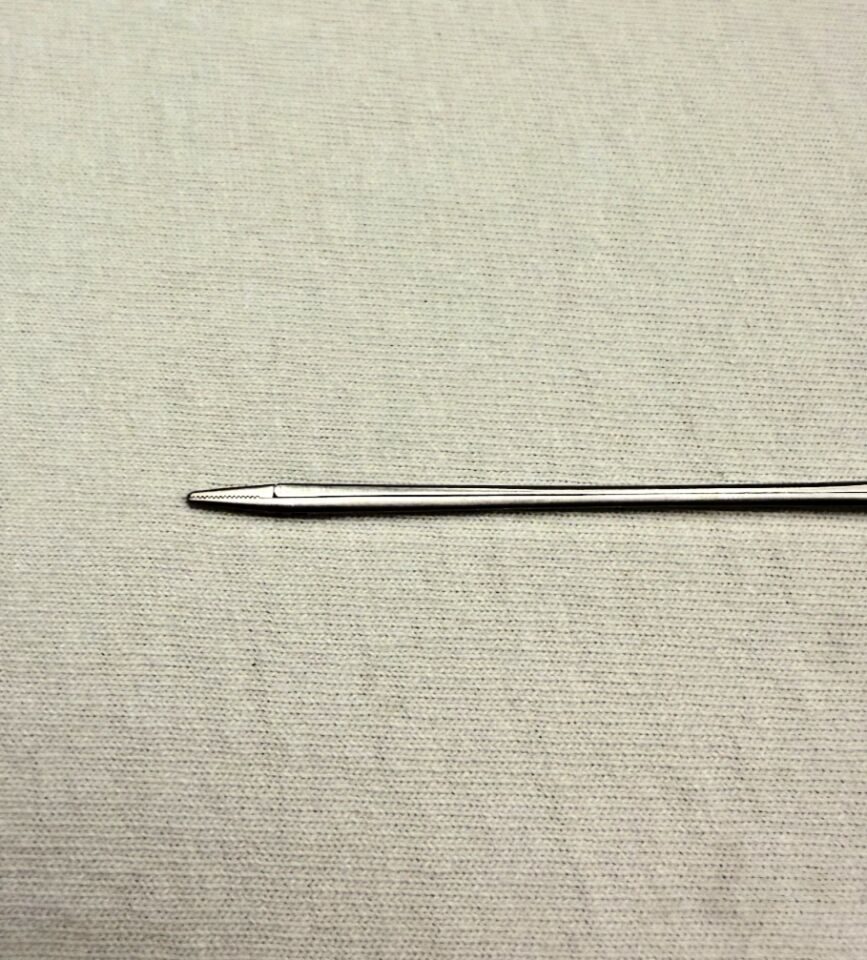 V. MUELLER AU6180 Alligator Forcep Straight Serrated Tips 5-1/8" Length ENT — photo 4