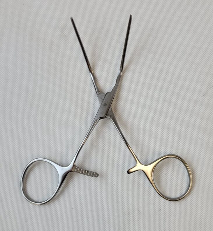 SYMMETRY 37-1072 Set of 3 DeBakey Bulldog Ring Clamp, 45deg Angle, 1x2 Teeth, 5" — photo 6