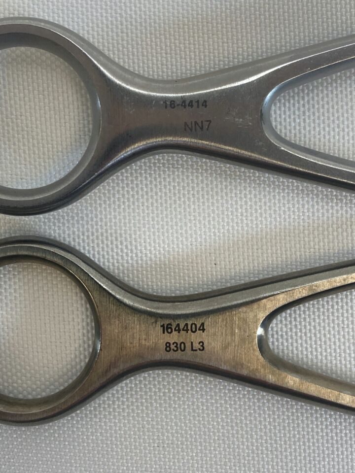 PILLING  Pair of Volkman Retractors Sharp & Blunt 4 Prong — photo 2