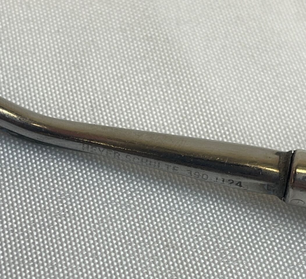 HEYER-SCHULTE 790-1124 Lighted Small Nasal Retractor 1.5" Fenestrated Blade — photo 4