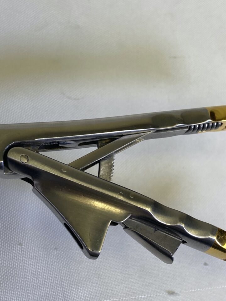 5mm x 34cm CarbBite Tooth Jaw Ratchet Laparoscopic Needle Holder — photo 6