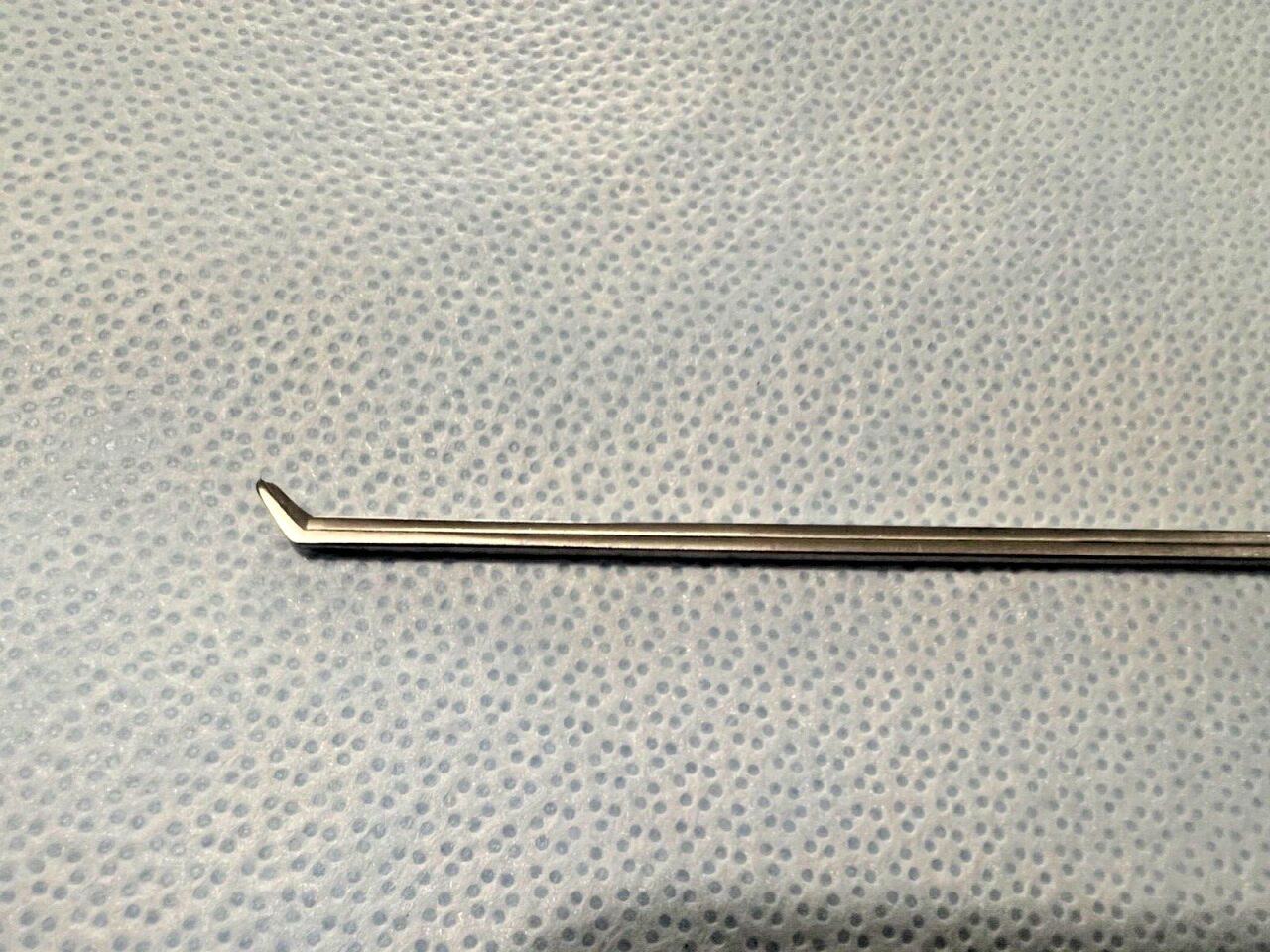 MICROFRANCE INTEGRA MCOS34 Selesnick Micro Scissor Forceps Angled Up 7mm — photo 4