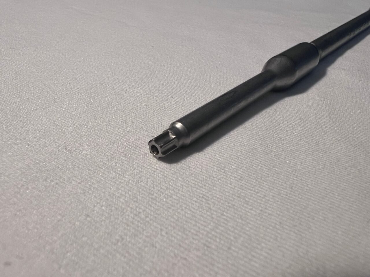 DEPUY 2867-25-020 VIPER 2 Spinal System T20 Cannulated Hexalobe Driver Shaft — photo 2