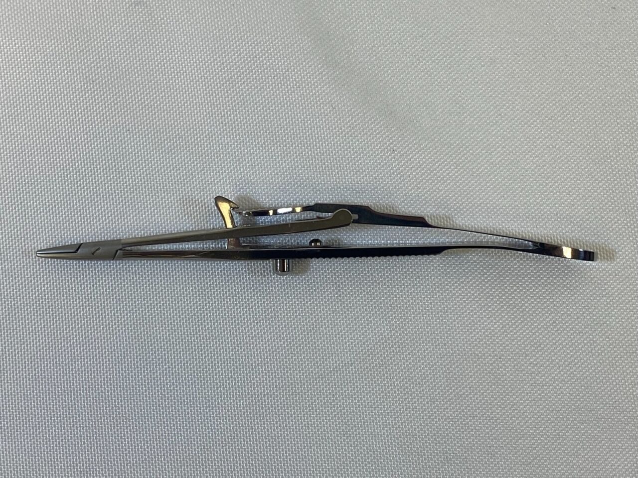 4100 9mm Jaws Straight Cross-Serrated 136mm Kalt Needle Holder 9mm Straight Cross-Serrated Jaws — photo 4