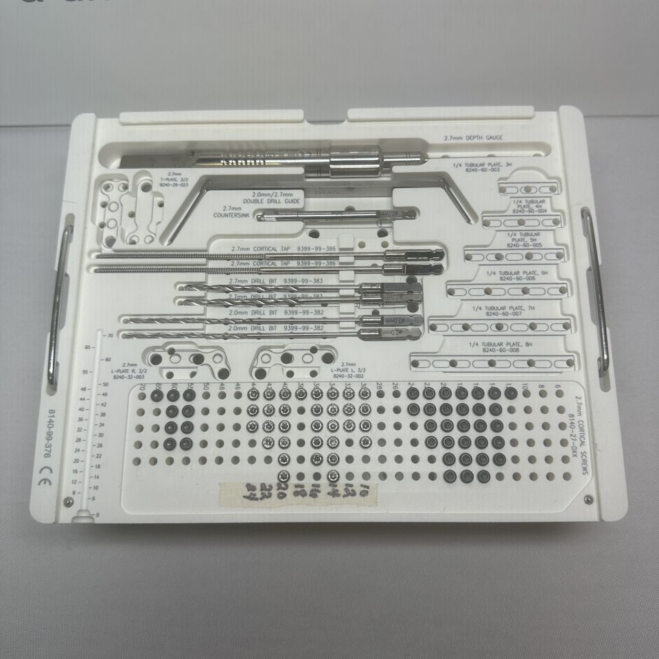 DEPUY  2.7mm Plates and Screws — photo 3