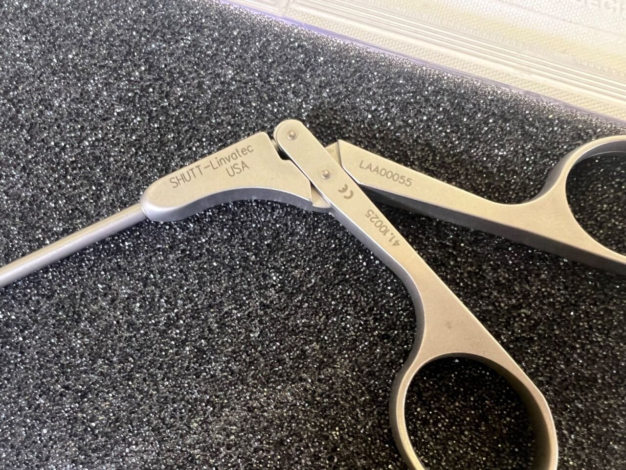 SHUTT-LINVATEC 41.10025 3.4mm X 90deg X 9" L Rotary Forceps Square Tip Scoop Right — photo 2