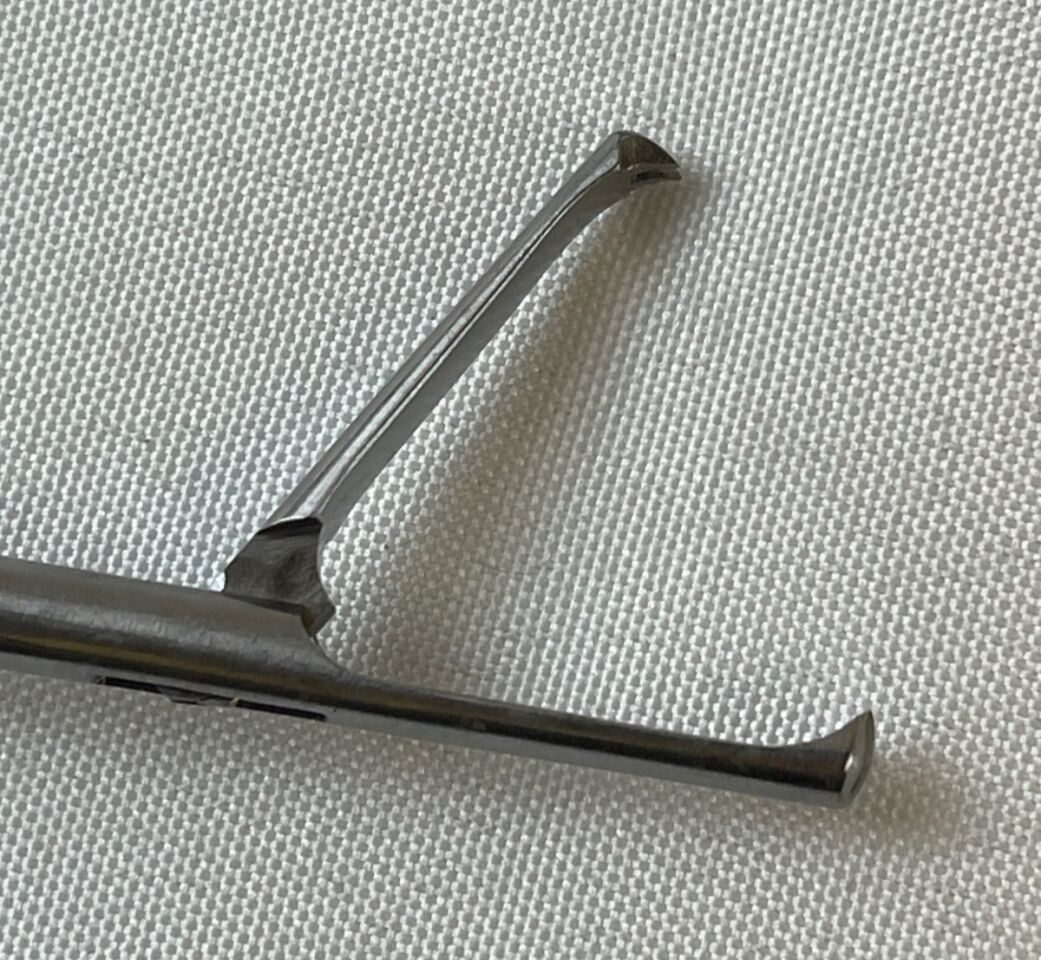 ENDOLAP F260.15 5mm x 32cm Spring Handle 2x3 Teeth Claw Grasper Laparoscopic — photo 4