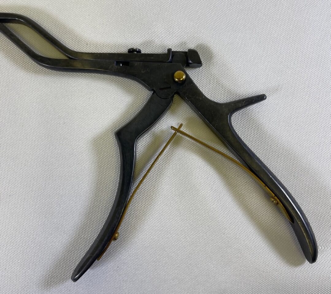 Blackened Bayonet Detachable 4mm x 40deg Up x 11" Kerrison Rongeur Neuro Spine — photo 2