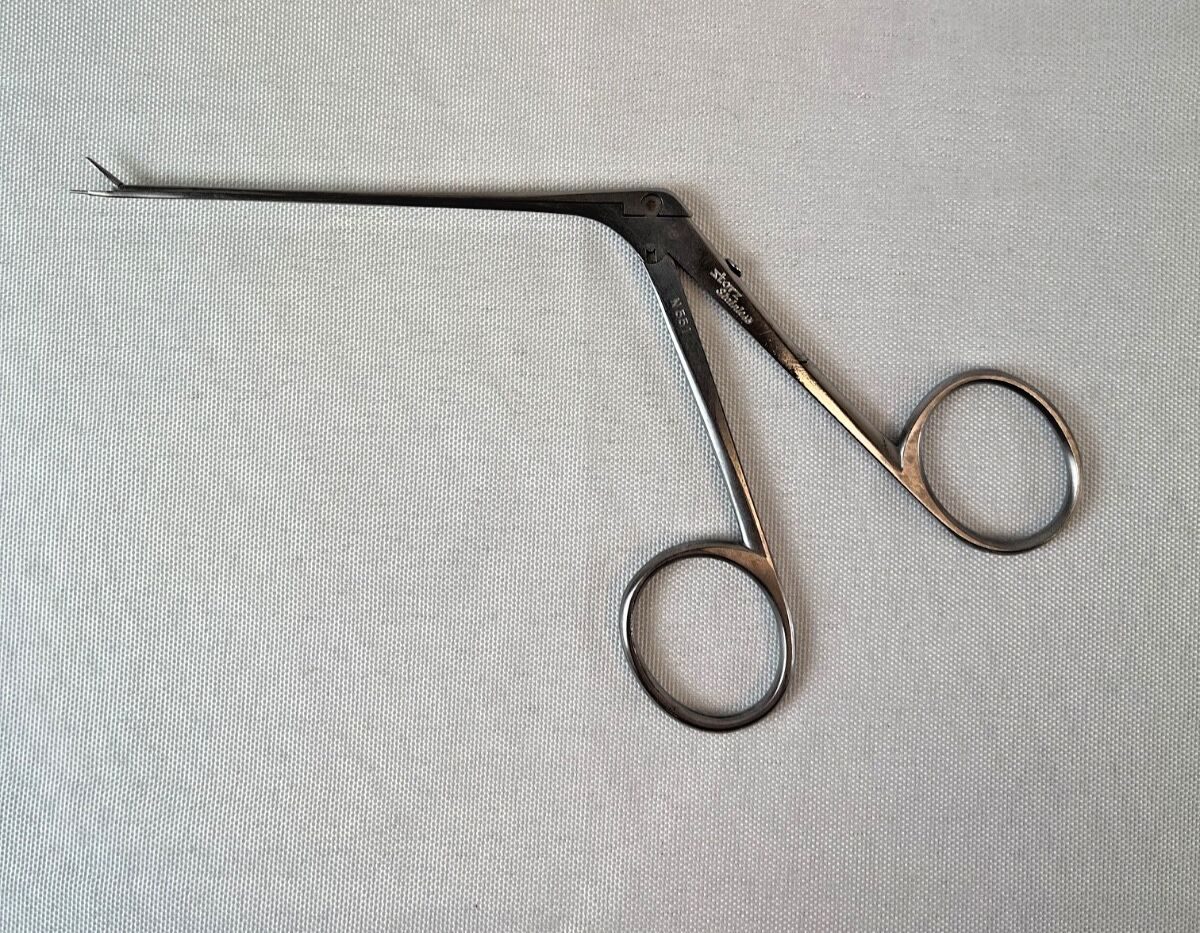 KARL STORZ N0551 Leivers Vent Tube Introducer Forceps Delicate Jaw 2.5mm Rod