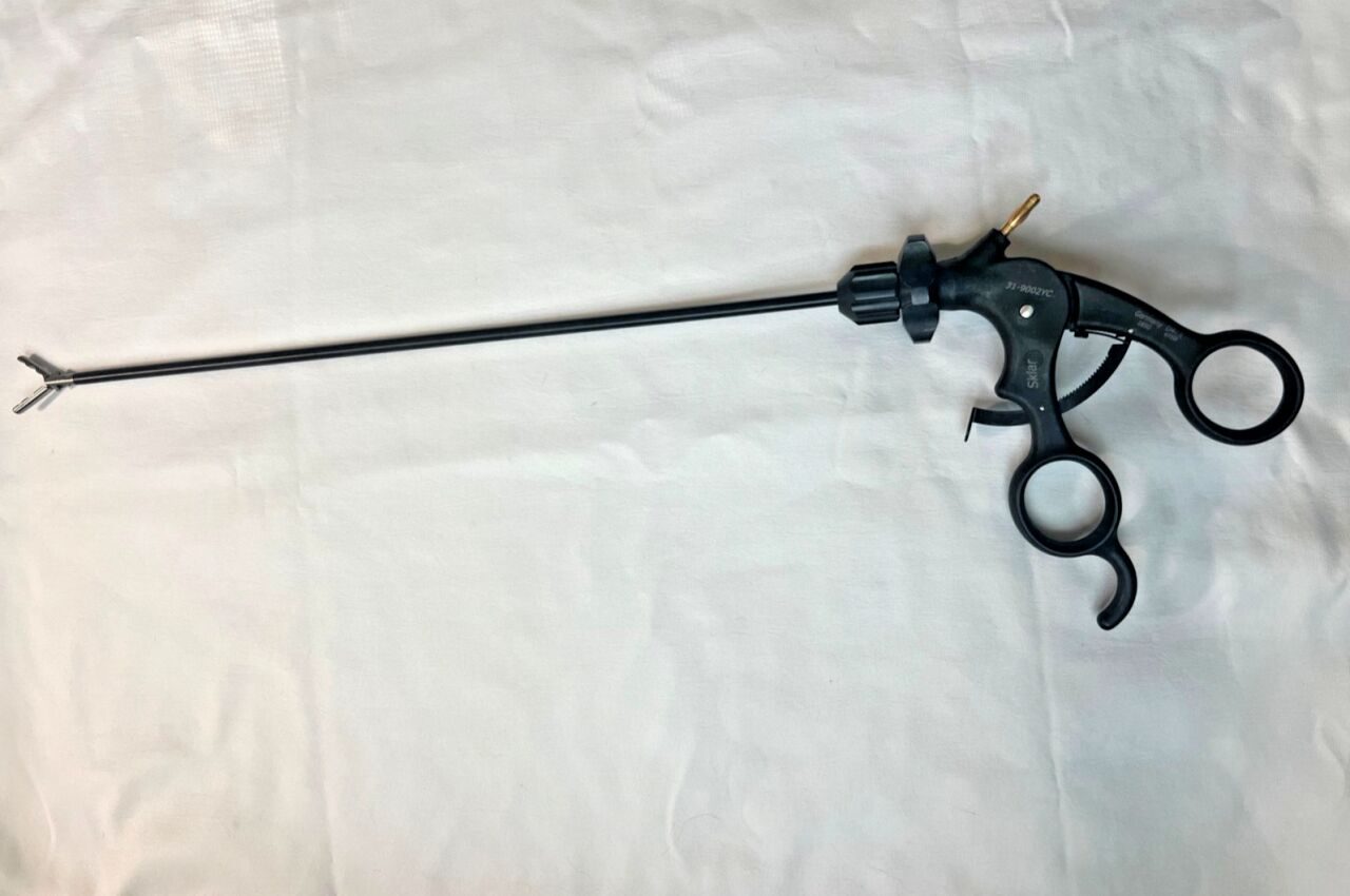 SKLAR 31-9100 5mm X 33cm Laparoscopic 5000 Maxi Fundus Grasping Forceps — photo 1