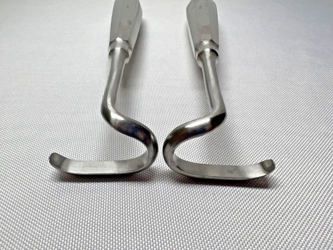 V. MUELLER CH30 & CH31 Right Sided & Left Sided Rasps Set of 2 — photo 2