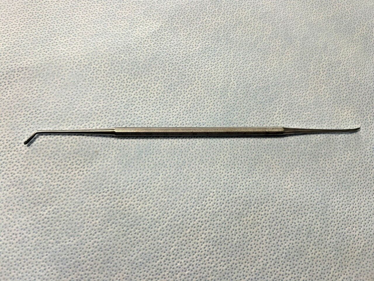 AESCULAP MG717R 215mm Double-Ended Angled Crile Ganglion Dissector/Knife