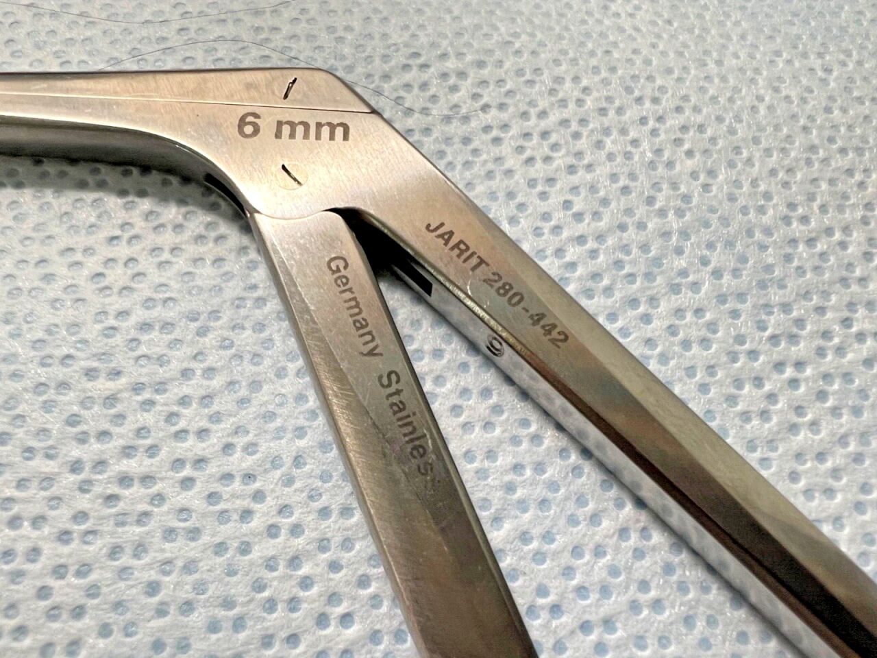 JARIT 280-442 Cloward-Style Rongeur Serrated Jaws 6mm x 10mm Bite 5-1/2" WL — photo 2