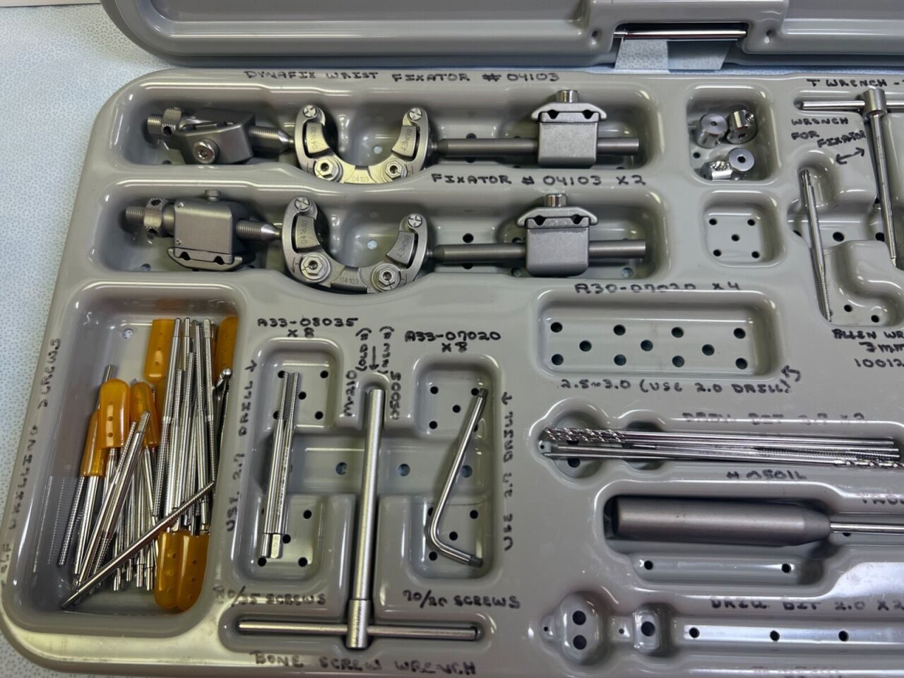 EBI MEDICAL SYSTEMS DynaFix Distal Radius Wrist Instrument System Set w/ Case — photo 3