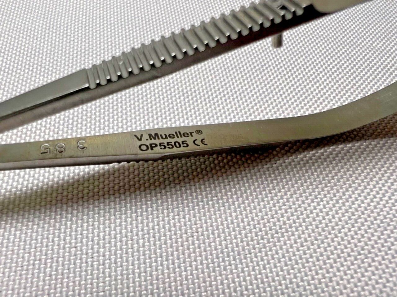 V. MUELLER OP5505 Iris Scissors Curved Sharp Blades 4-1/2" Length — photo 2