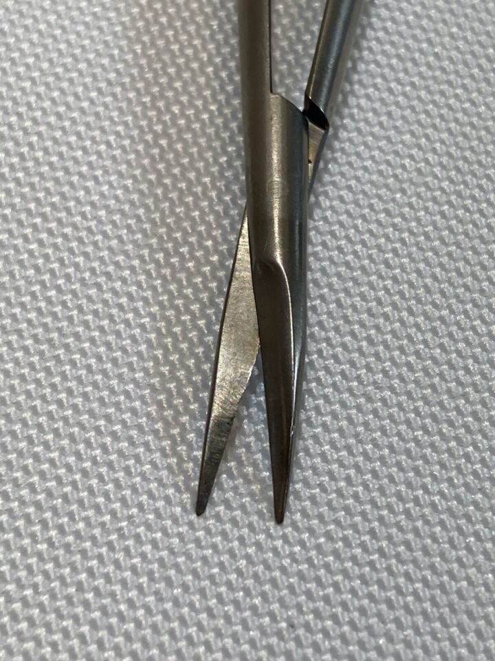 ACCURATE SURGICAL ASSI.SDC21R8 10mm Curved Blade 21cm Long Dissecting Scissors — photo 5
