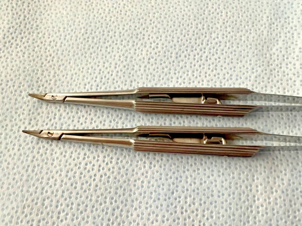 MSI PRECISION INSTRUMENTS 4-3/4" Ophthalmic Small Curved Needle Holders - Set of 2 — photo 3