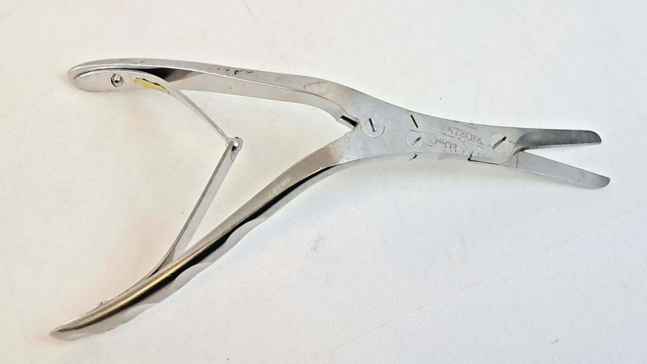 V. MUELLER RH1695 Caplan Angular ENT Scissors 7-1/2" — photo 1