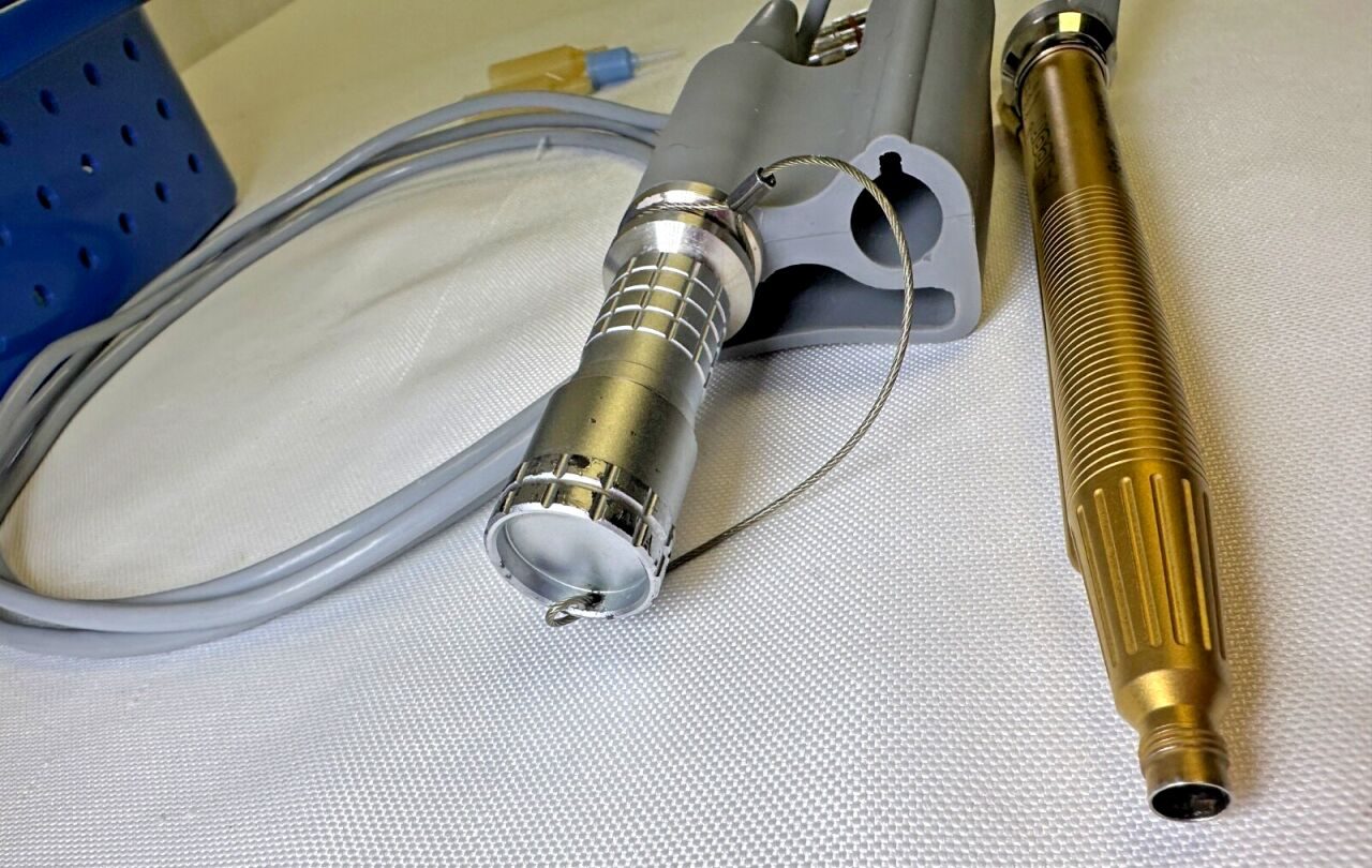 ALCON 8065-M002-01 Phacoemulsifier Set w/ Irrigation Aspiration I/A Tips & Case — photo 7