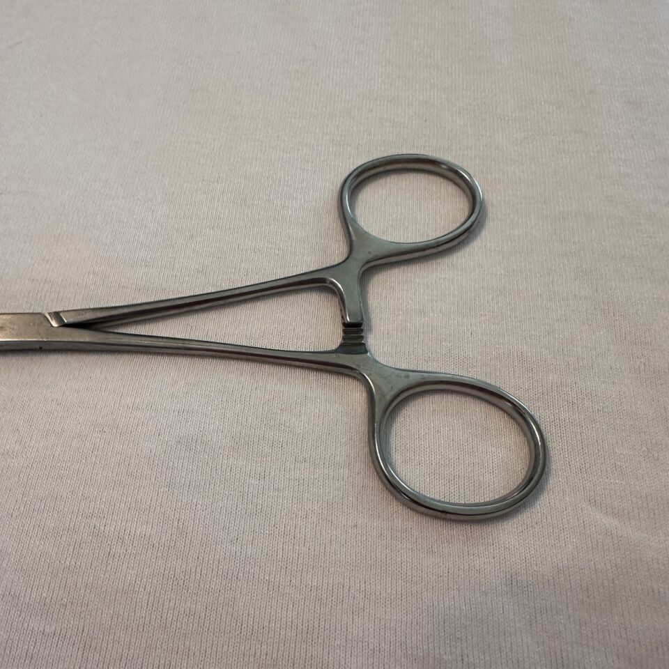 SYMMETRY SURGICAL 55-6580 Cooley Peripheral Vascular Clamp 6 1/8" Length — photo 2