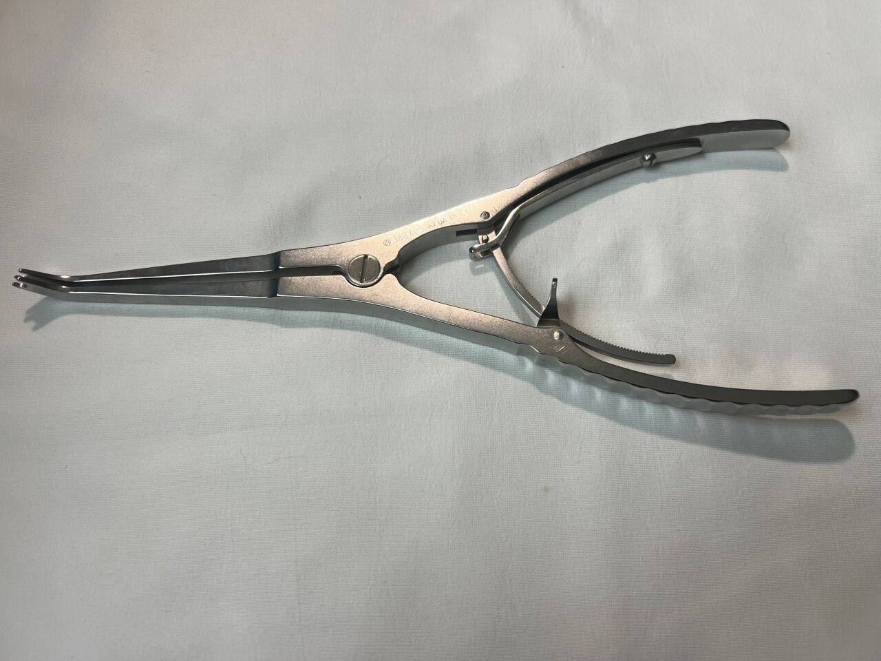 SYNTHES 388.405 Distraction Forceps — photo 1