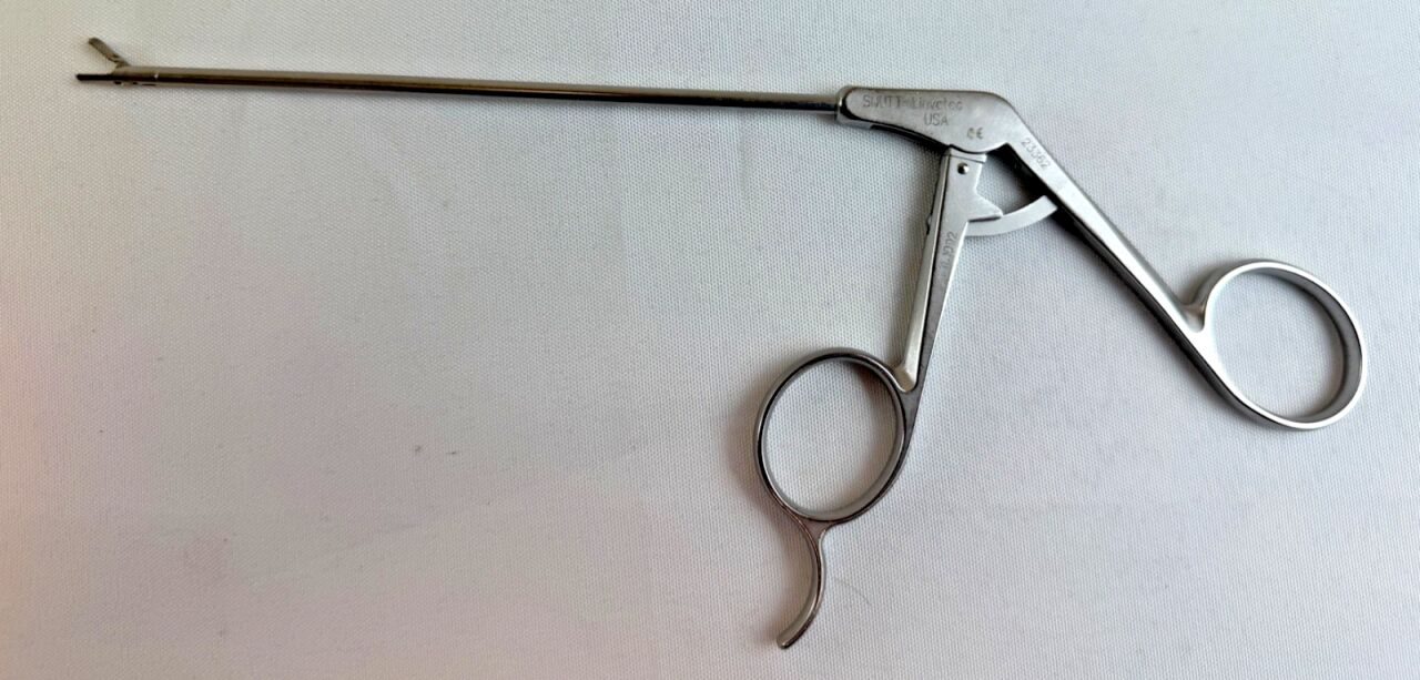 SHUTT-LINVATEC 11.1002 3.3mm Shaft Alligator Grasper w/ Ratchet Arthroscopic