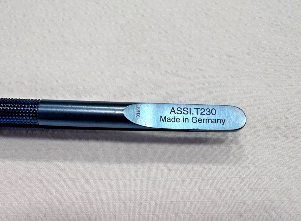 ASSI T230 Classic MicroLite Titanium Forceps 18cm 0.15mm tip — photo 2