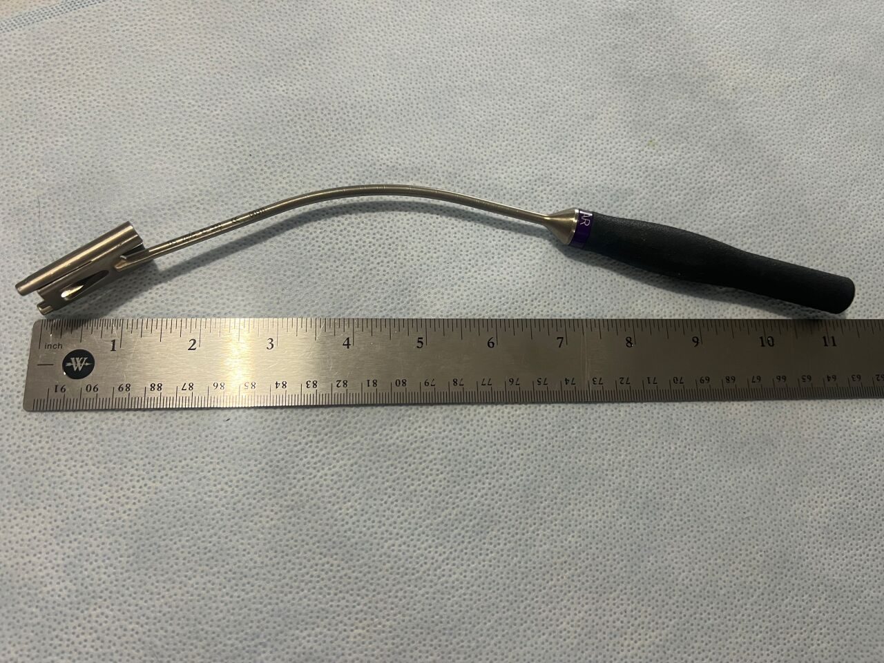 DEPUY 2868-10-300 Double Barrel Universal Drill Guide — photo 2