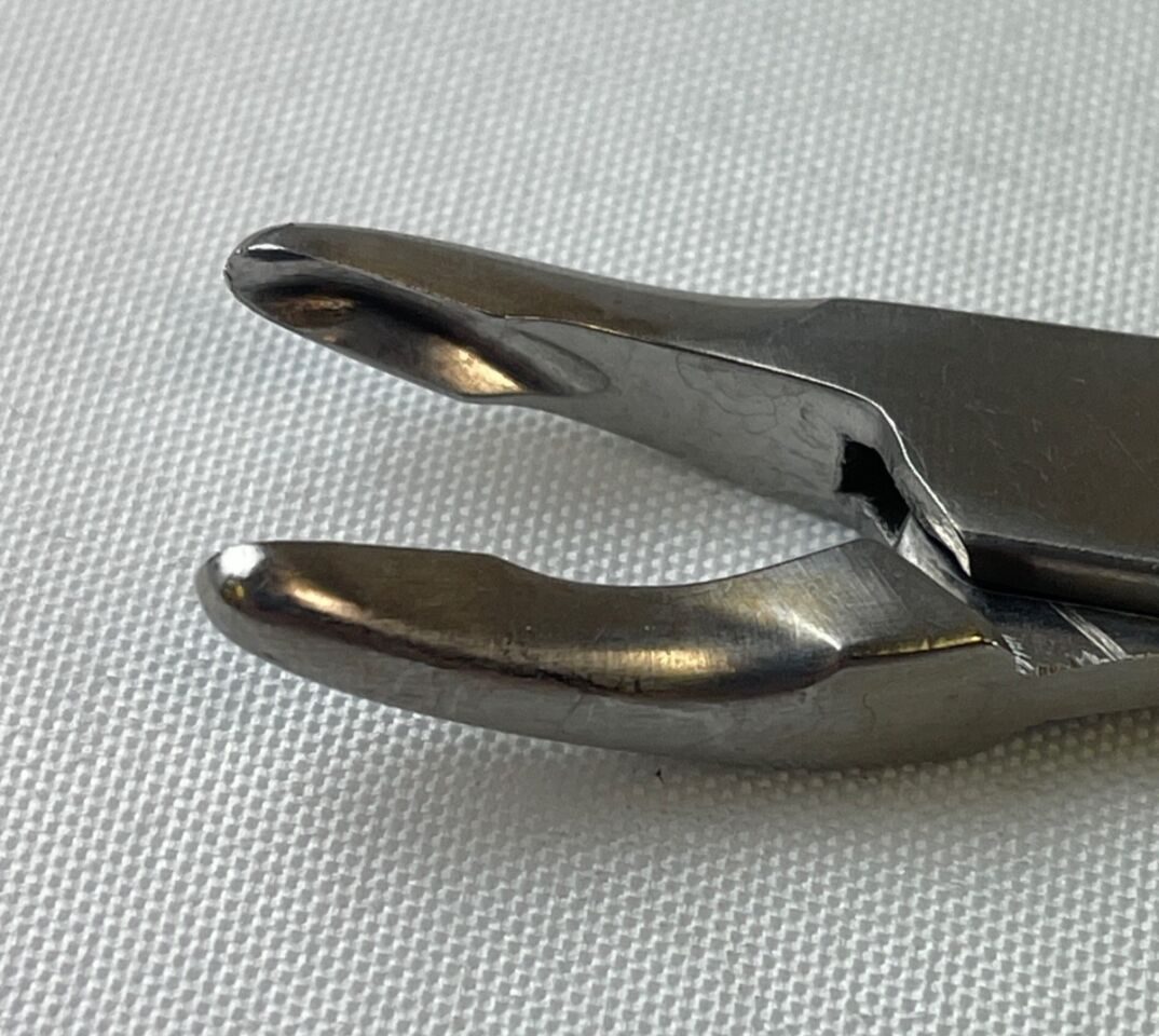 V. MUELLER AU6700 Andrews Hartman Rongeur 4mm Curved Jaw 6" Length — photo 4
