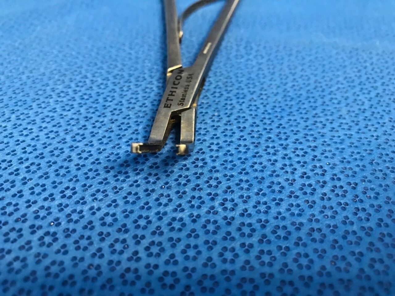 ETHICON  Ligating Clip Appliers 11" Curved Up — photo 5