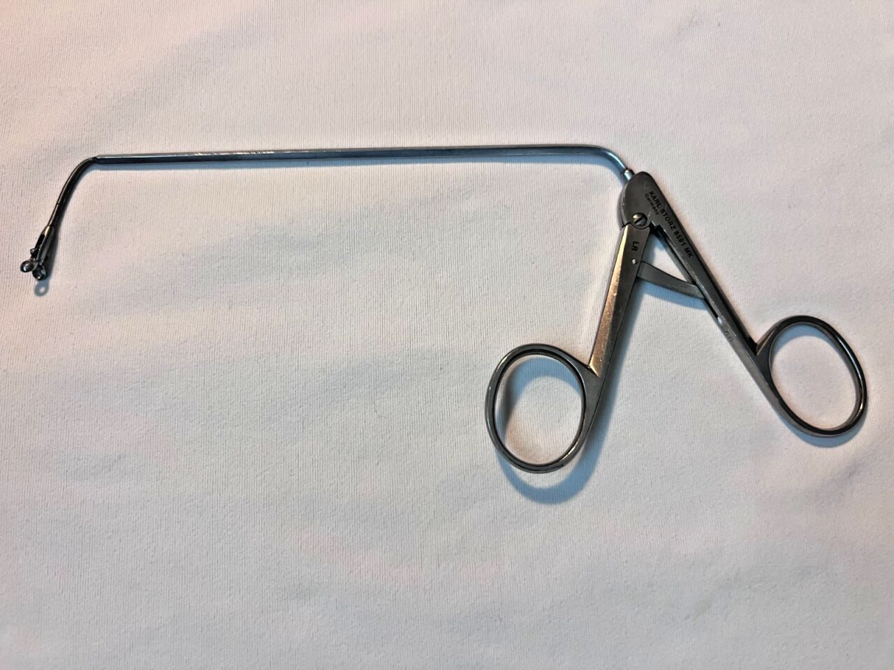 KARL STORZ Kleinsasser 8591MK 8591 MK Kleinsasser Laryngeal Downward 4mm Cup Grasping Forceps 7" L — photo 1