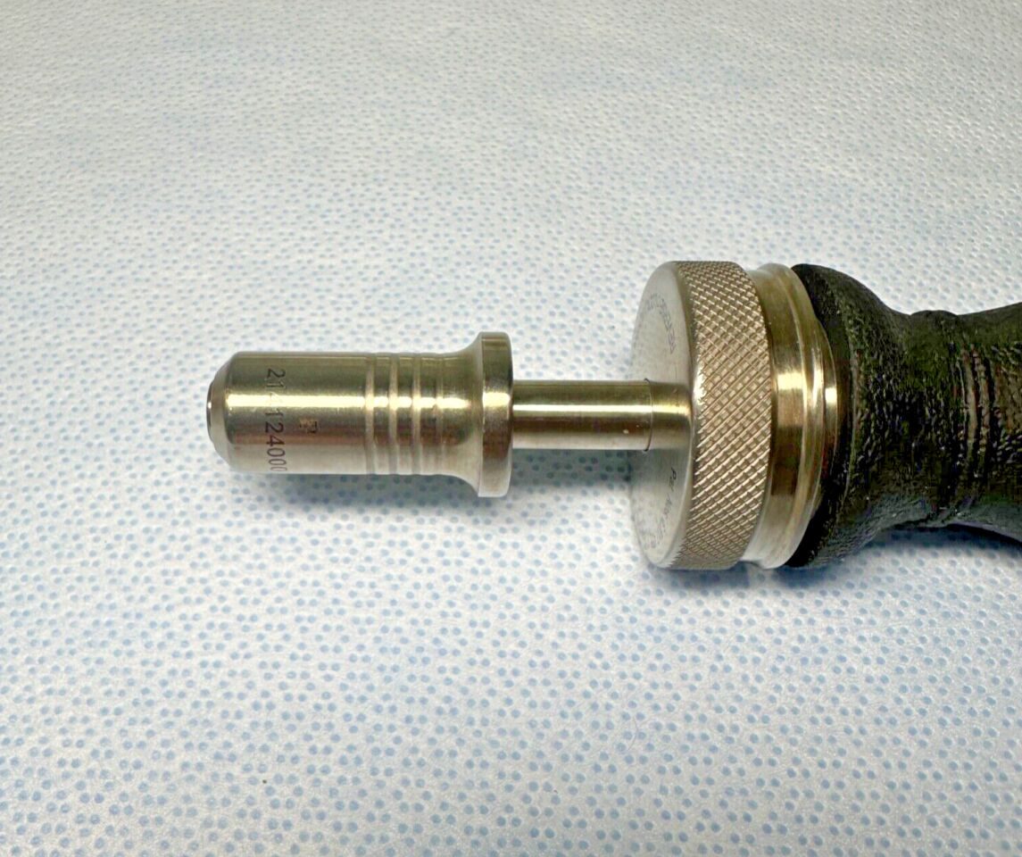 ZIMMER BIOMET 214124000 Cannulated Ratcheting Large Q/C Orthopedic Handle — photo 3