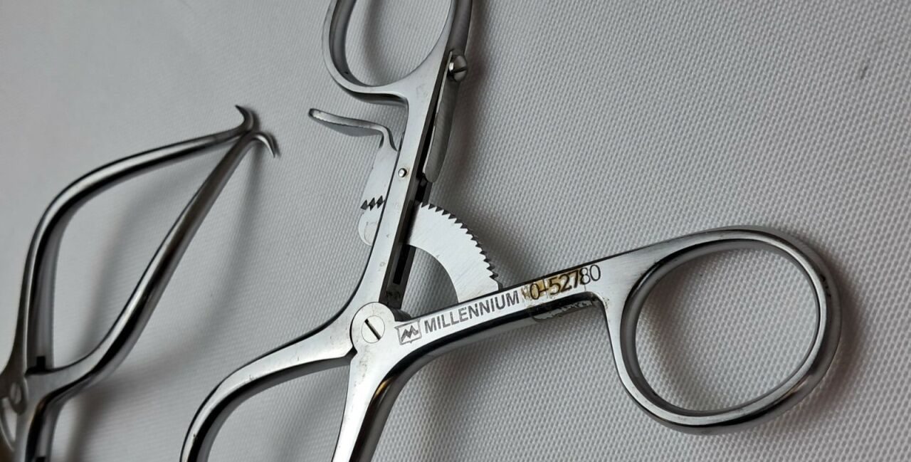 MILLENNIUM SURGICAL 0-52780 Lot of 2 Gelpi Retractor 4 1/2 in. — photo 3