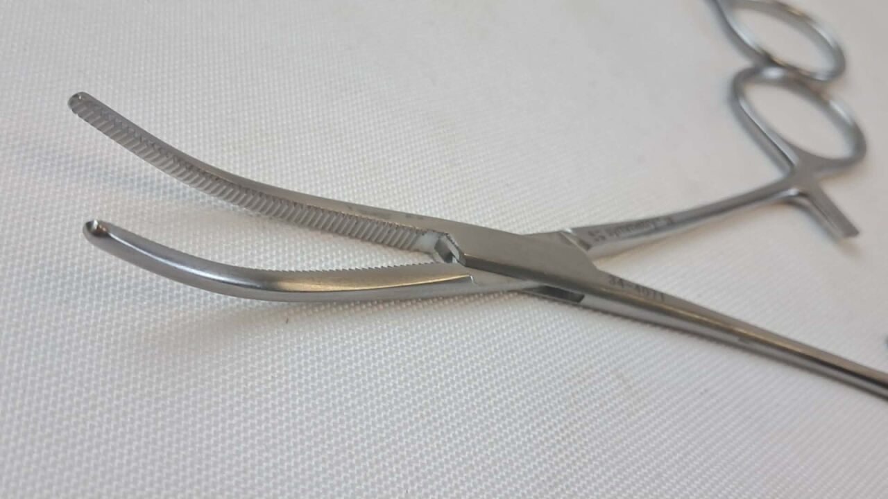 SYMMETRY SURGICAL 34-4071 Rochester-Pean Forceps, Lot of 2 — photo 4