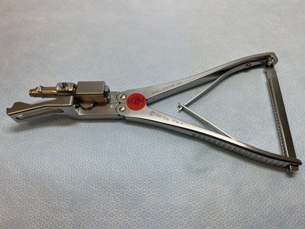 SYNTHES 388.506 Introduction Pliers — photo 1