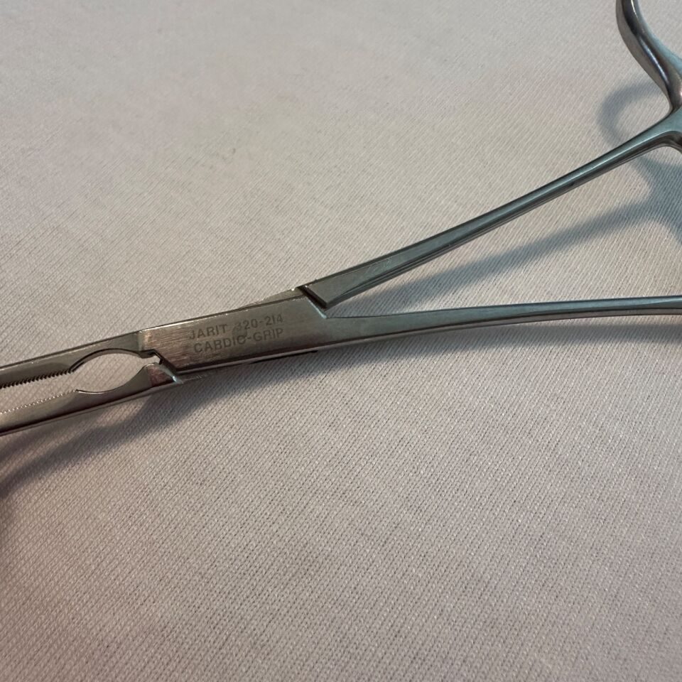 JARIT 320-214 Cardio Grip Cooley Peripheral Vascular Clamp — photo 8