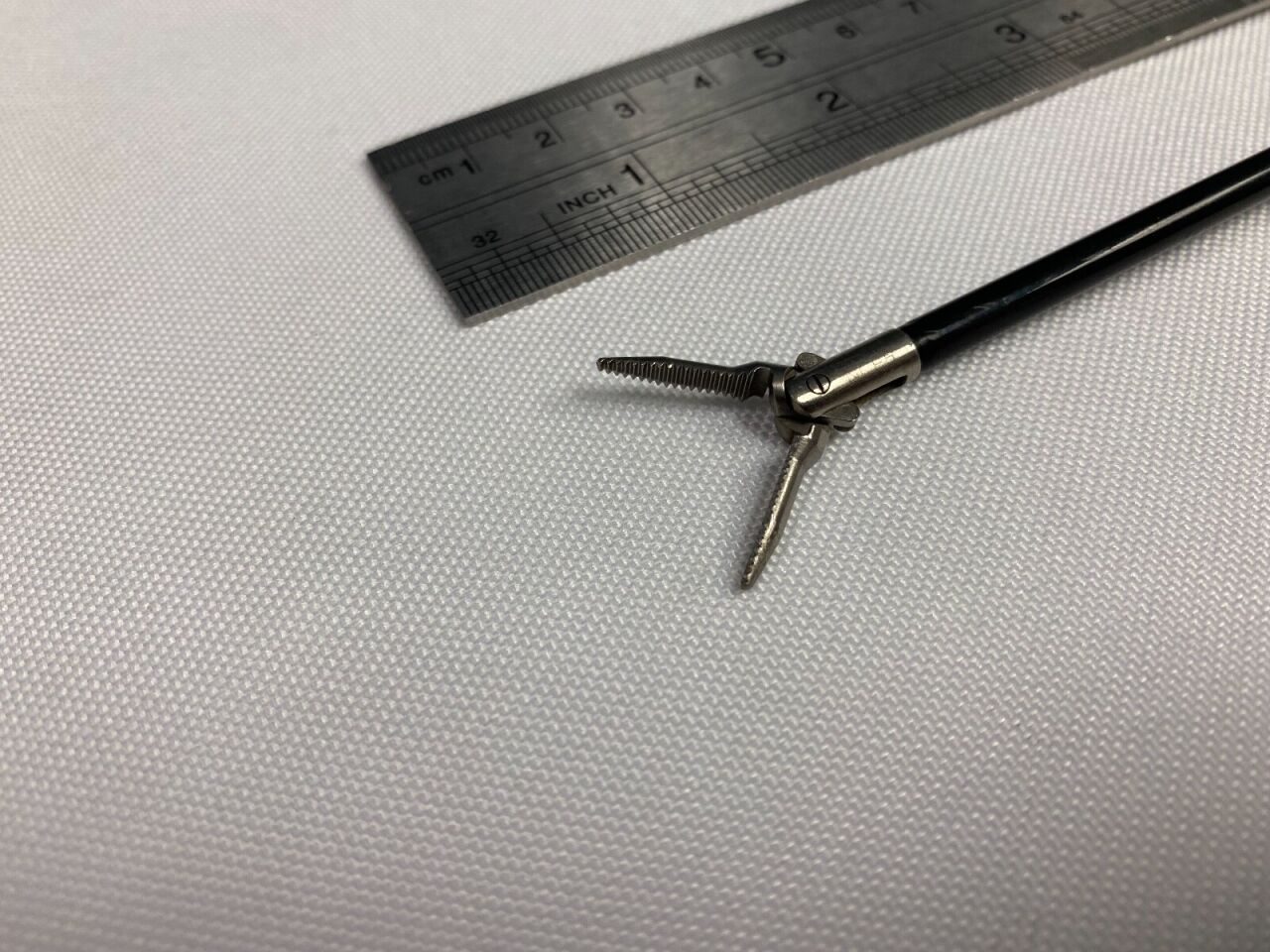 SNOWDEN-PENCER Slim-Line Double-Action Monopolar 5mmx33cm Laparoscopic Grasper — photo 4