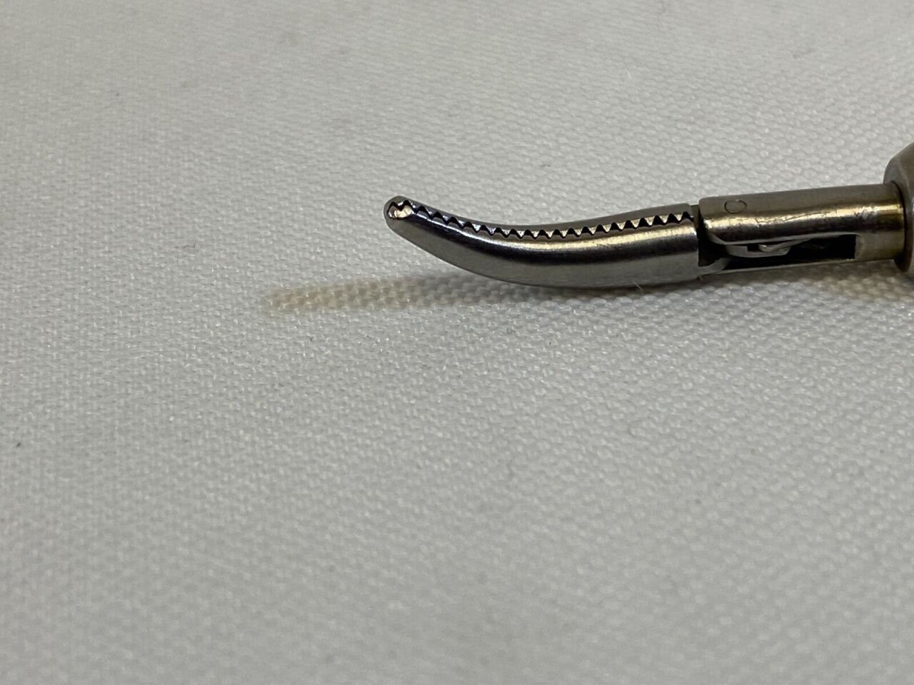 SNOWDEN-PENCER 88-9430 Laparoscopy Forceps 10mm Maryland Dissector — photo 3