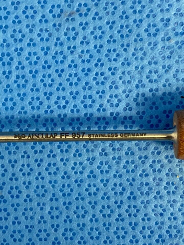 AESCULAP FF957 Caspar Ball Tip 2.5mm Hexalobe Screwdriver — photo 2