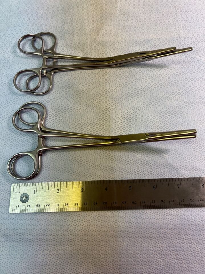 CODMAN 37-1161 Lot of 4 DeBakey Clamps — photo 4