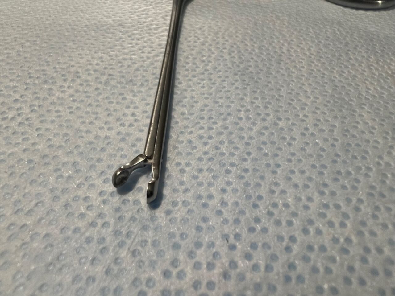 BAUSCH & LOMB N0965 3mm X 5.4" Hartman-Herzfeld Cup Forceps — photo 5