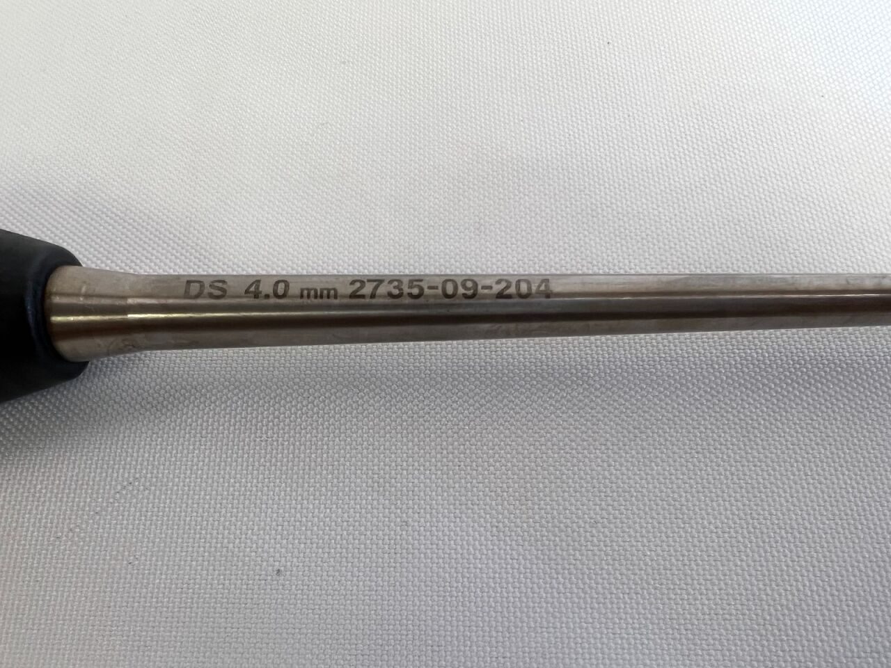 SYNTHES 2735-09-204 Oval Angled Bone Curette 4.0mm — photo 2