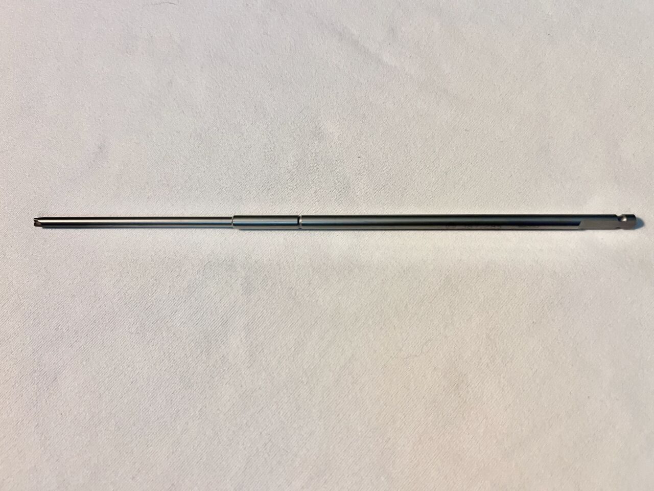 SYNTHES 387.285 Self-Retaining 1.8mm Cruciform Screwdriver Shaft — photo 1