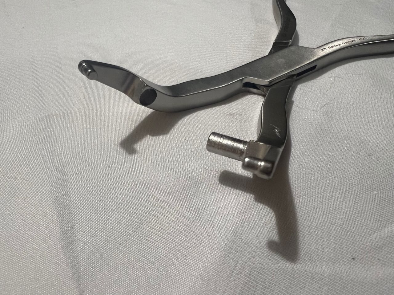 DEPUY 2770-50-300 Orthopedic Angled Clamp — photo 2