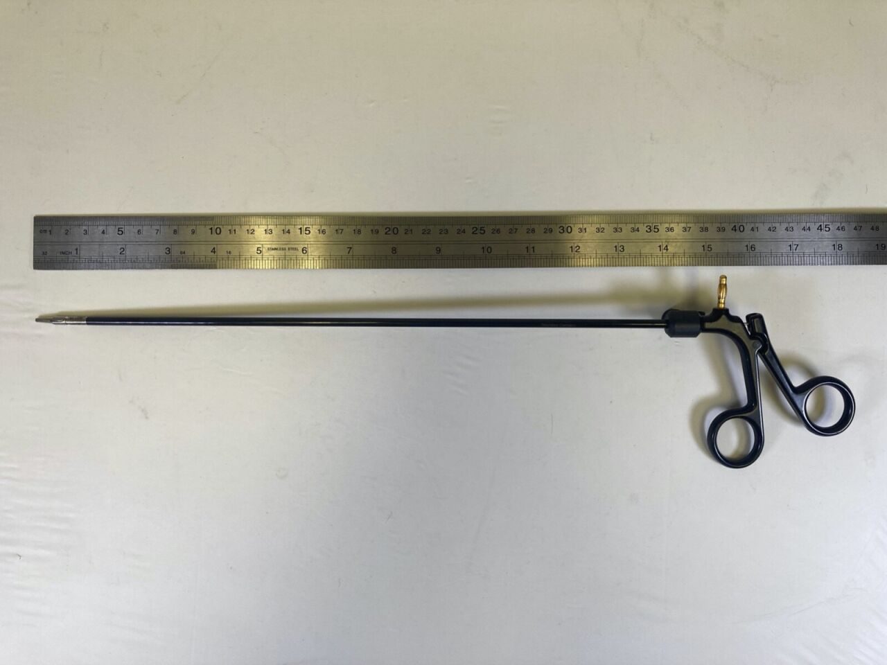 SYMMETRY 90-1030 Bottle Nose Dolphin Dissecting Forceps 5mm x 32cm Insulated — photo 12