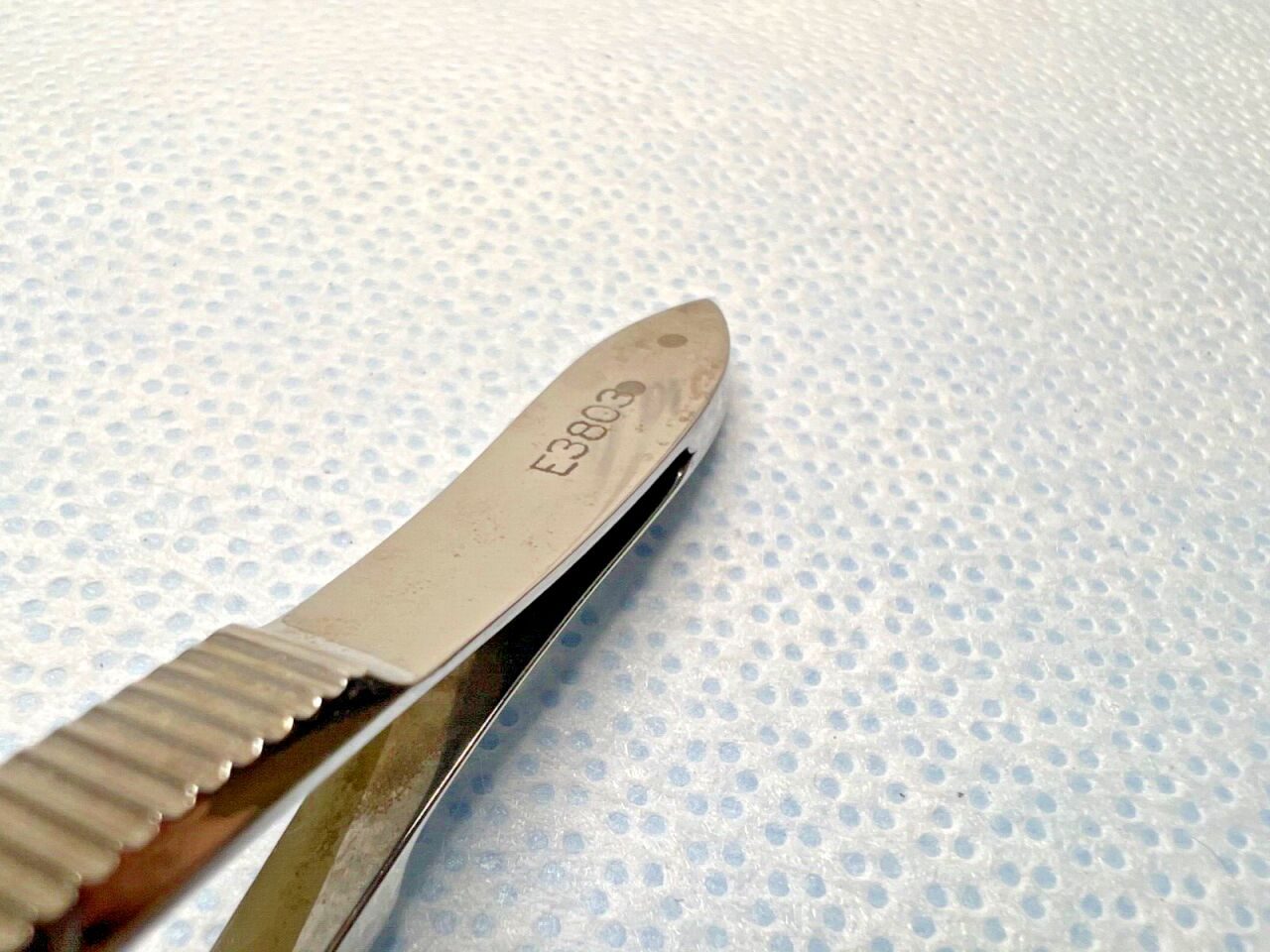 KARL STORZ E3803 Kalt Needle Holder w/ Locking Handle 10mm Serrated Jaws 5.4" — photo 2