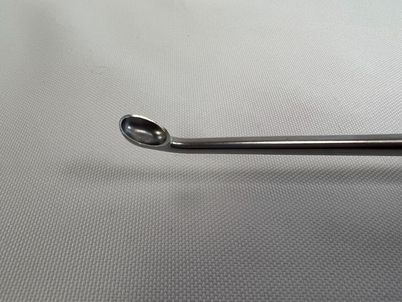 SYNTHES 03.605.008 Oval Angles Bone Curette 7.5mm — photo 1